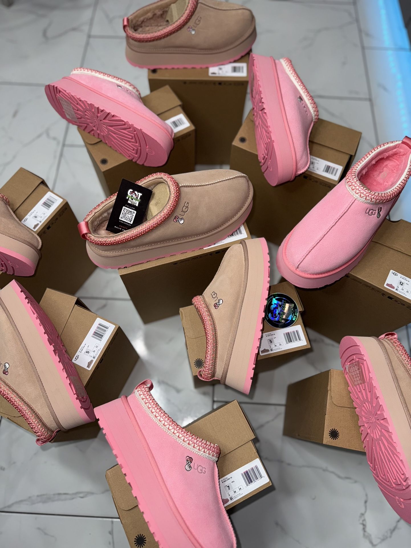 💕 NEW! 💕 UGG TAZZ LOVE 25 VALENTINES DAY EXCLUSIVES