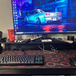 WHOLE ENTIRE PC SET UP EVERYTHING INCLUDED