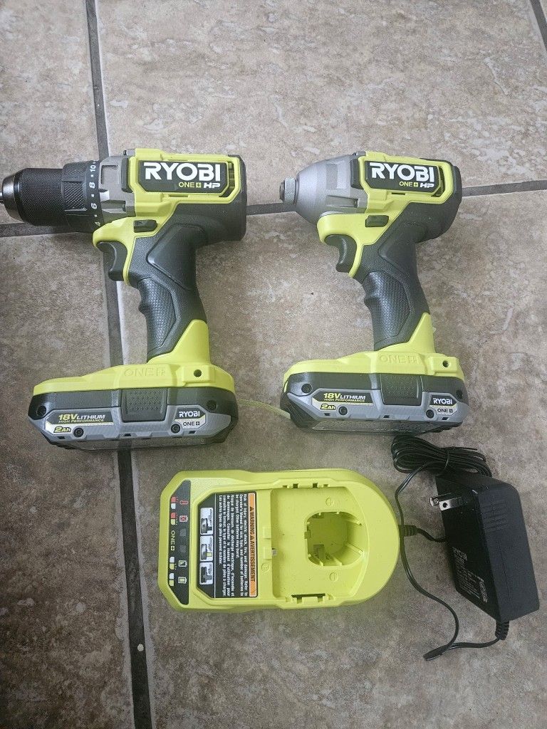 RYOBI ONE+ 18V DRILL/DRIVER 2-TOOLS COMBO KIT