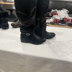 Boots 👢 Size 7