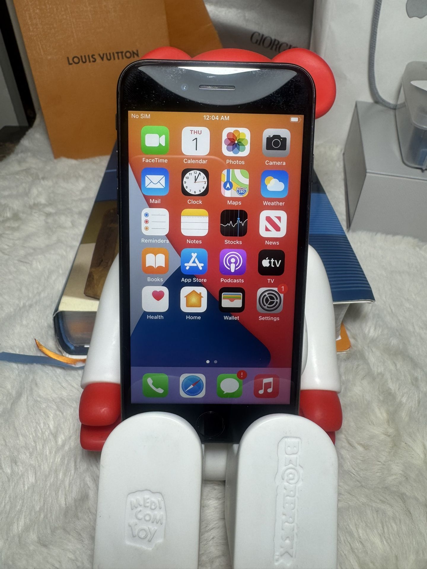 Apple iphone 8 64 gb. Fully unlocked  grade A