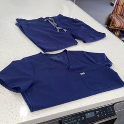 Women’s Xlg Petite Uniform Set