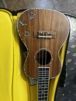 Maui Ukulele Co. - Koa Hawaiian Islands with shell inlay Concert