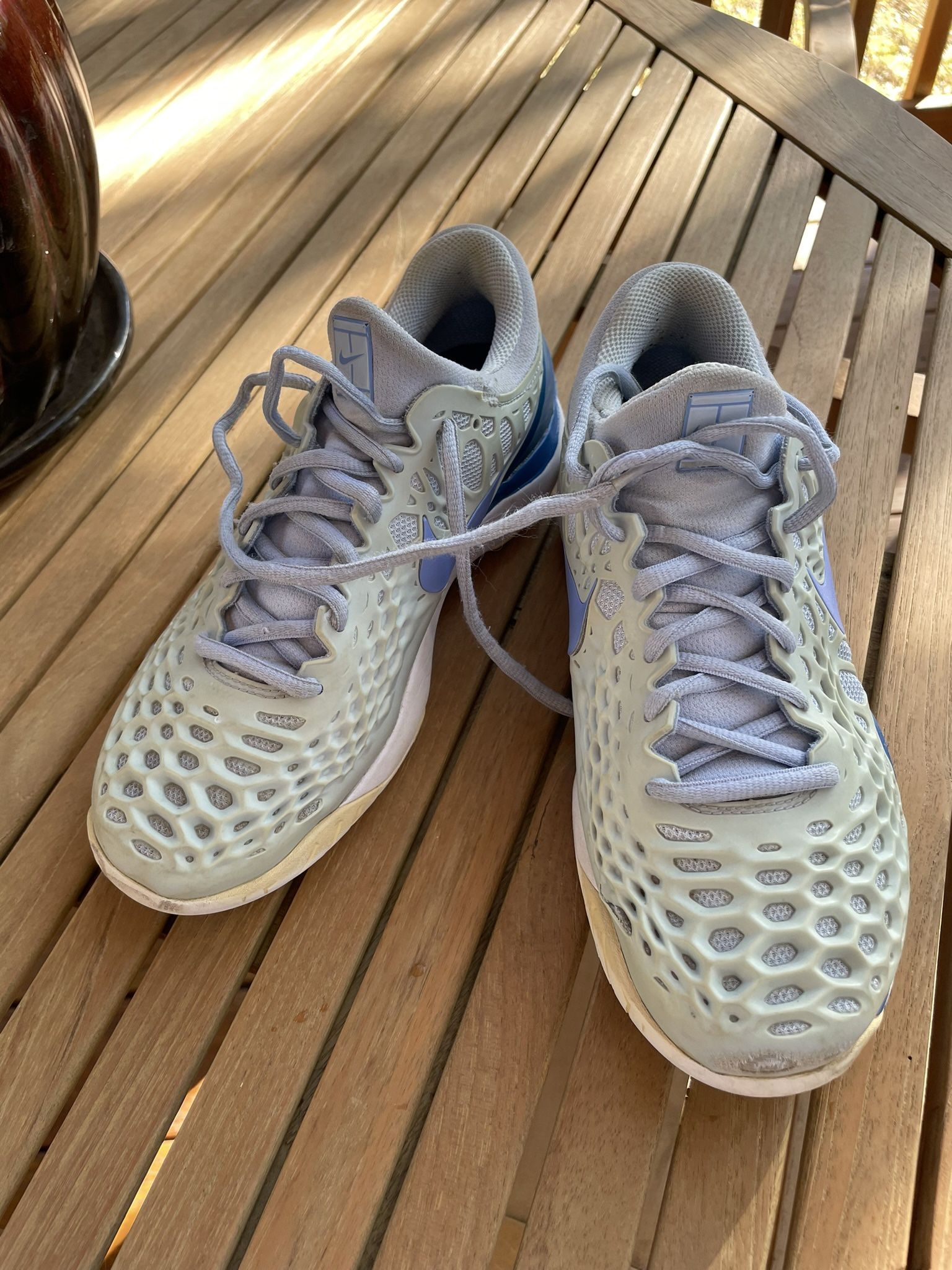 Nike Tennis Shoes