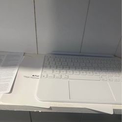 Apple Keyboard 