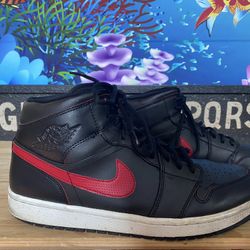 Nike Air Jordan 1 Retro Mid Black Team Red 554724-009 mens Size 11