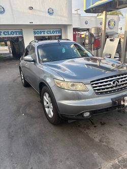 2005 Infiniti Fx35