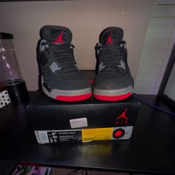Jordan 4 Breds Retro