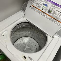 Washer dryer set