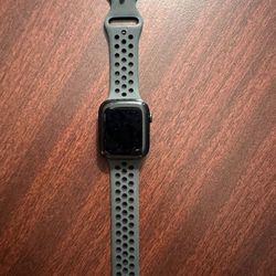 Series 7 Apple Watch 42mm