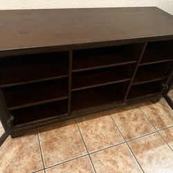 Entertainment center