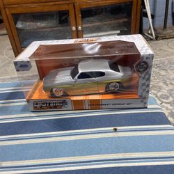 Bigtime Muscle 1970 Chevy Chevelle SS 1:24 Scale Diecast Model Gold Silver