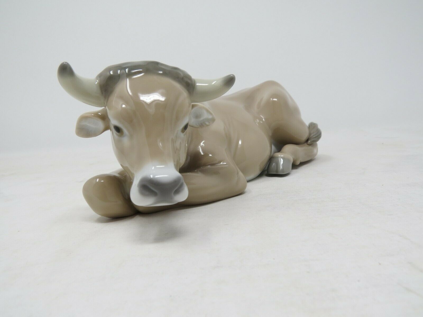 Lladro Porcelain Ox El Buey Figurine Handcrafted in Spain MSRP $270 AP19