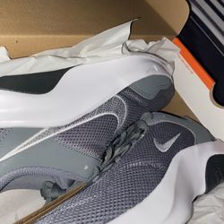 M Nike Legend Essential NN