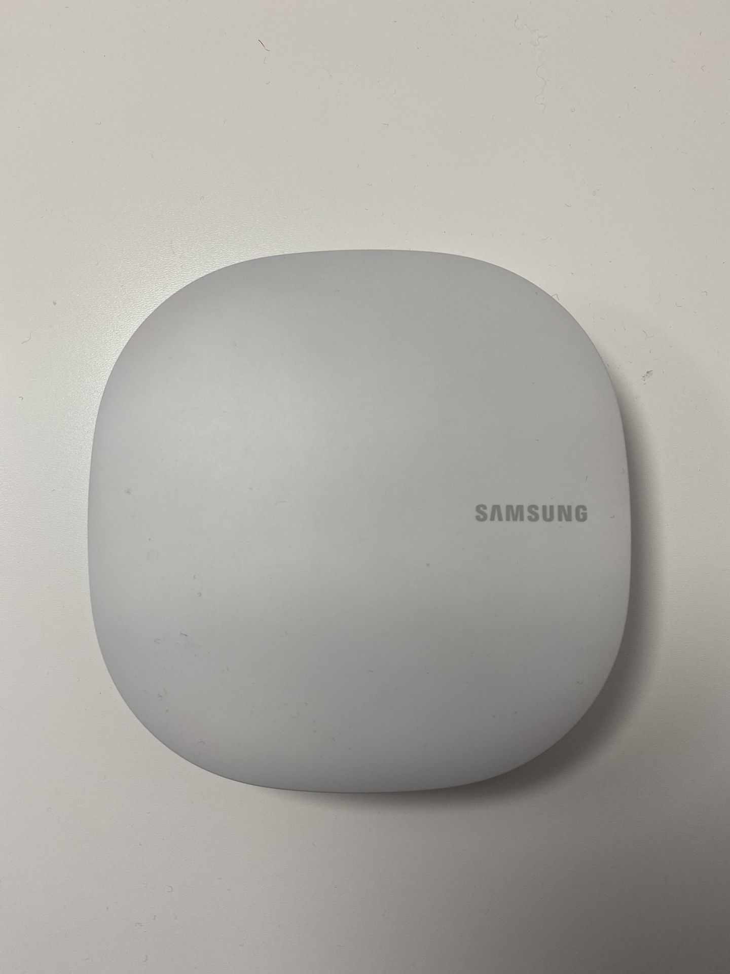 Samsung WiFi AC 1300 Router with Smartthings hub 2 in 1