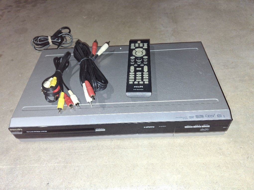 Philips DVD Recorder with remote and cables