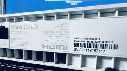 Xbox one X “robot white” LE