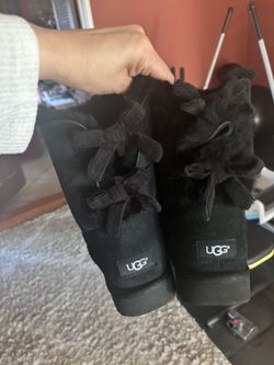 Ugg Women’s Bailey Bow II Black Boots Size 9