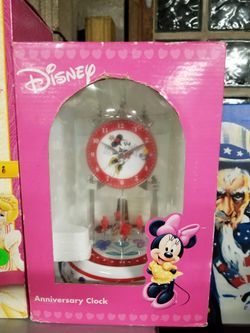Disney minnie mouse anniversary clock