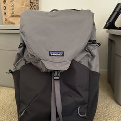 Patagonia Terravia /Altvia 28L Gray Daypack Hiking Backpack