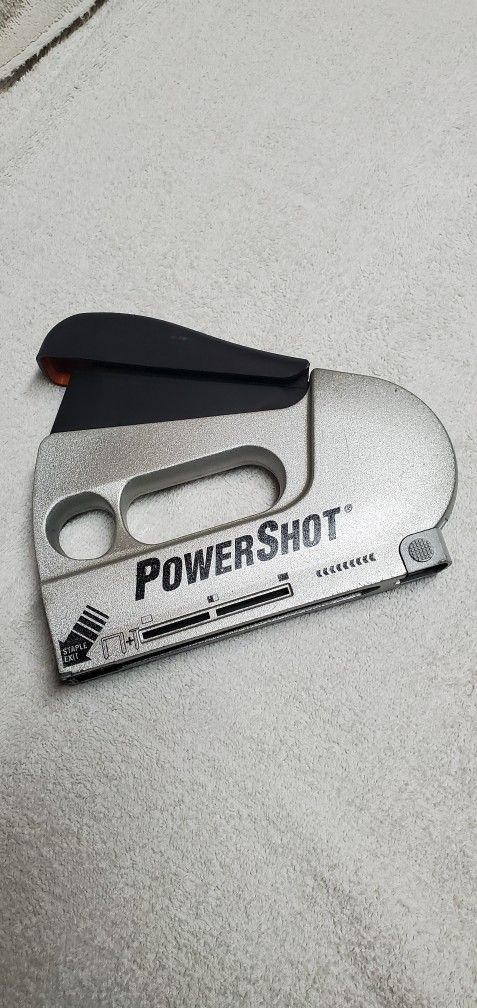 Staple Guns
Arrow 5700 PowerShot Heavy Duty Staple and Nail Gun