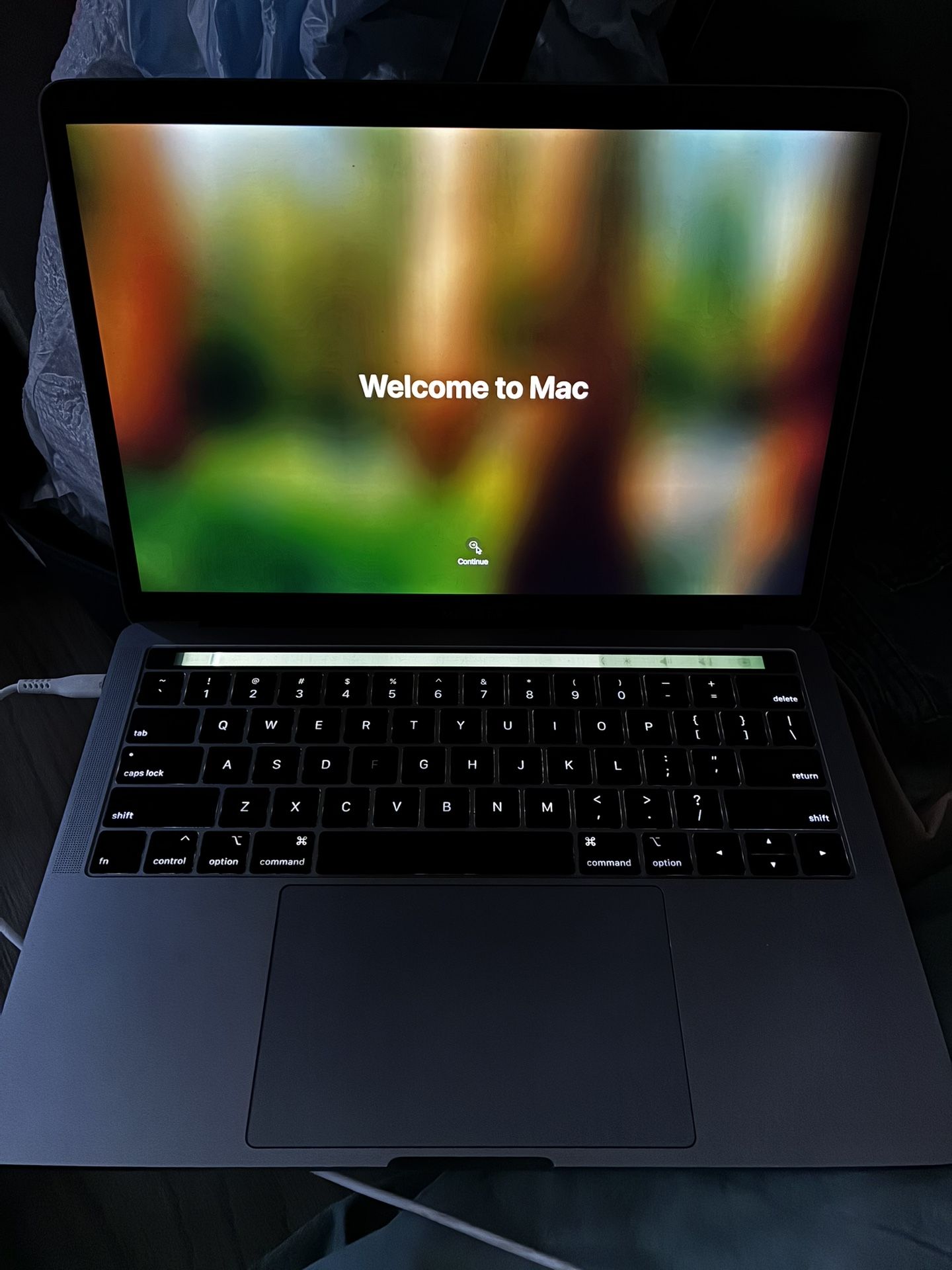 MacBook Pro (2018) Damaged Touchbar