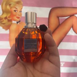 FLOWERBOMB TIGER LILY 1 VIKTOR@ROLF