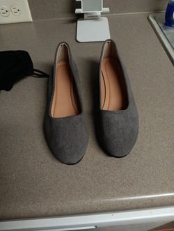 Flat shoes