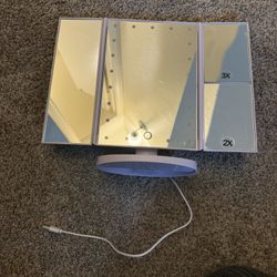 Light up vanity mirror