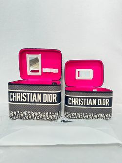 D ior 2 Makeup Bags