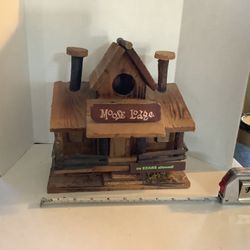 Amish handmade Wooden bird house “moose Lodge” never been outdoors, approximately 10” wide, 10” tall, 5” deep. Gray colors, very well made Plainfield,