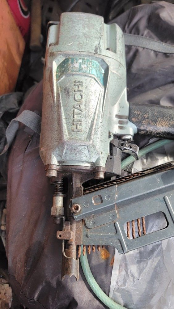Hitachi Nail Gun
