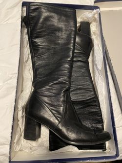 Stuart Weitzman black boots size 8.5 M