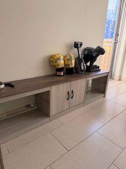Big sideboard / tv stand