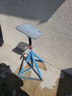 Brownell motorboat stand