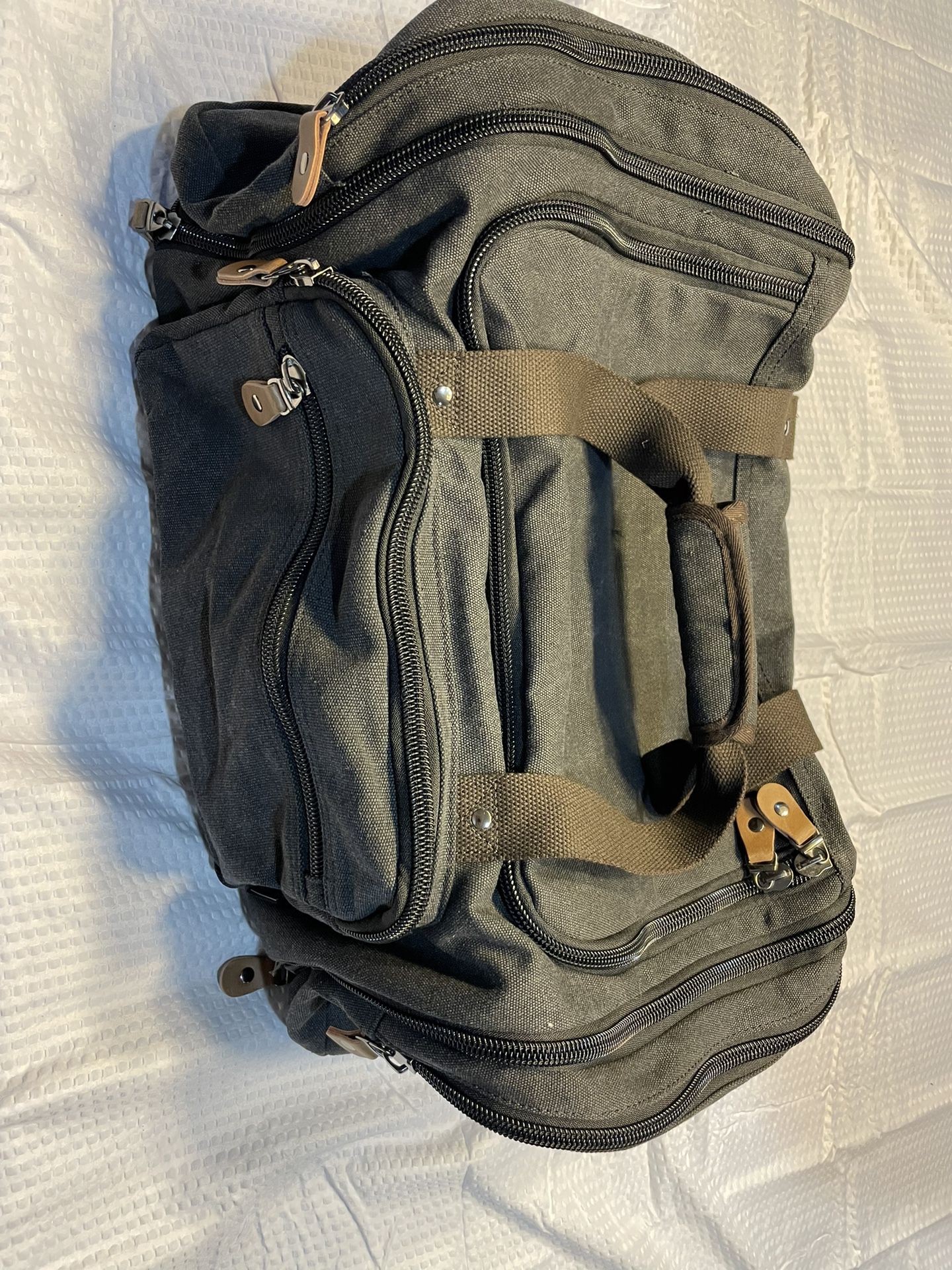 New Dark Grey Heavy Duty Travel Duffle Bag By Gonex  Local P/U