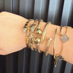 Pulseras y cadenas de oro 10 y 14k. 