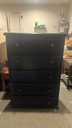 Black Wood 5-Drawer Dresser