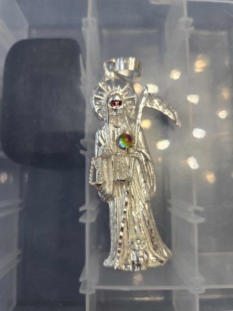SILVER PENDANT SANTA MUERTE