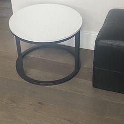 Modern Side/End/Coffee Table With The White Round Top 20" In Diameter And Matte Black Metal Base H15"