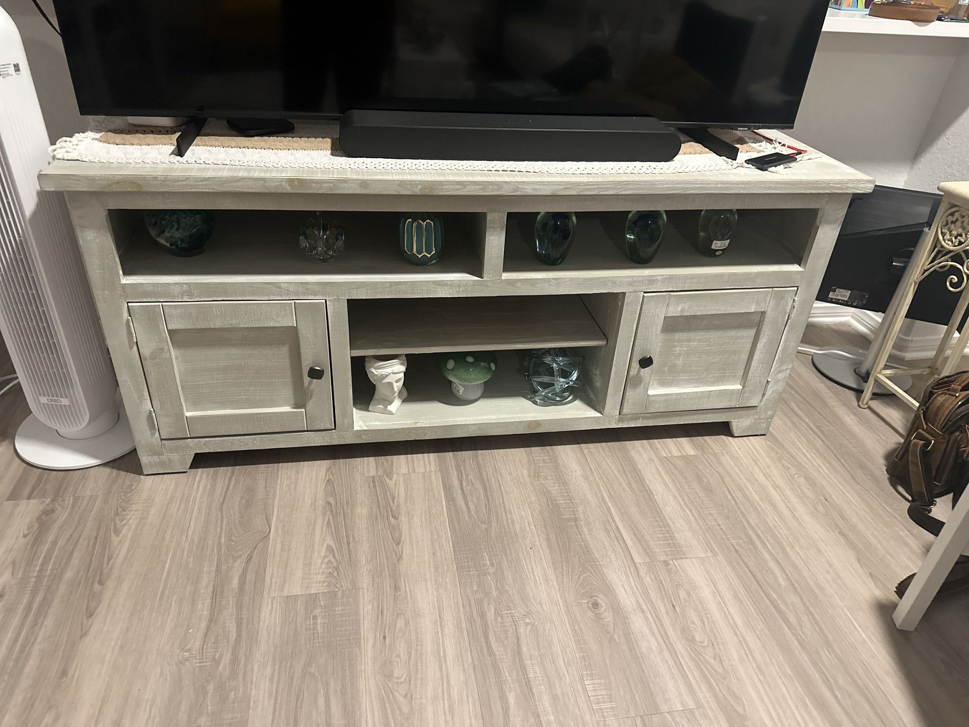 Entertainment, Stand, Solid Quality