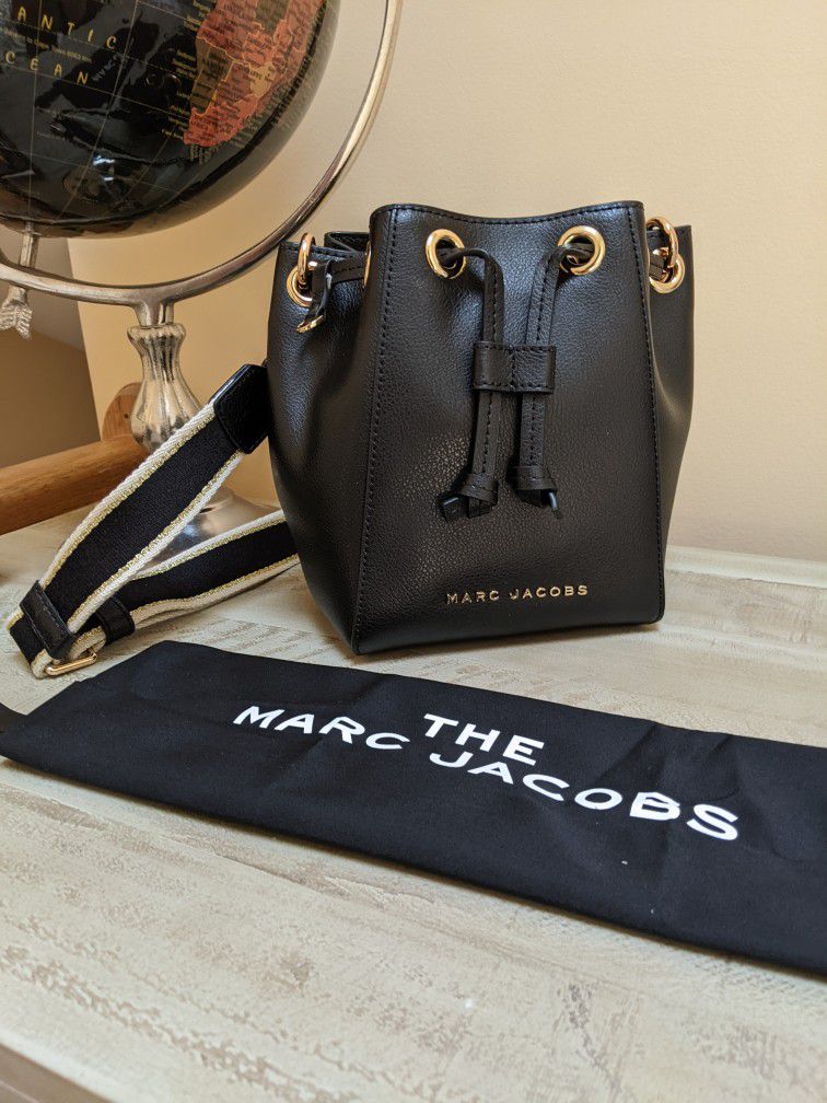 Marc Jacobs Black And Gold Bucket Leather Bag