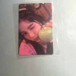 New jeans Danielle Authentic K Pop Album Photocard