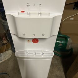 Water Dispenser 