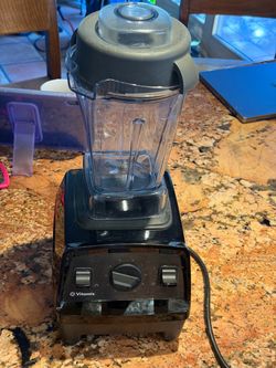 Vitamix Explorian E310 Blender (VM0197) Black – 48oz Low-Profile Container, Made in USA