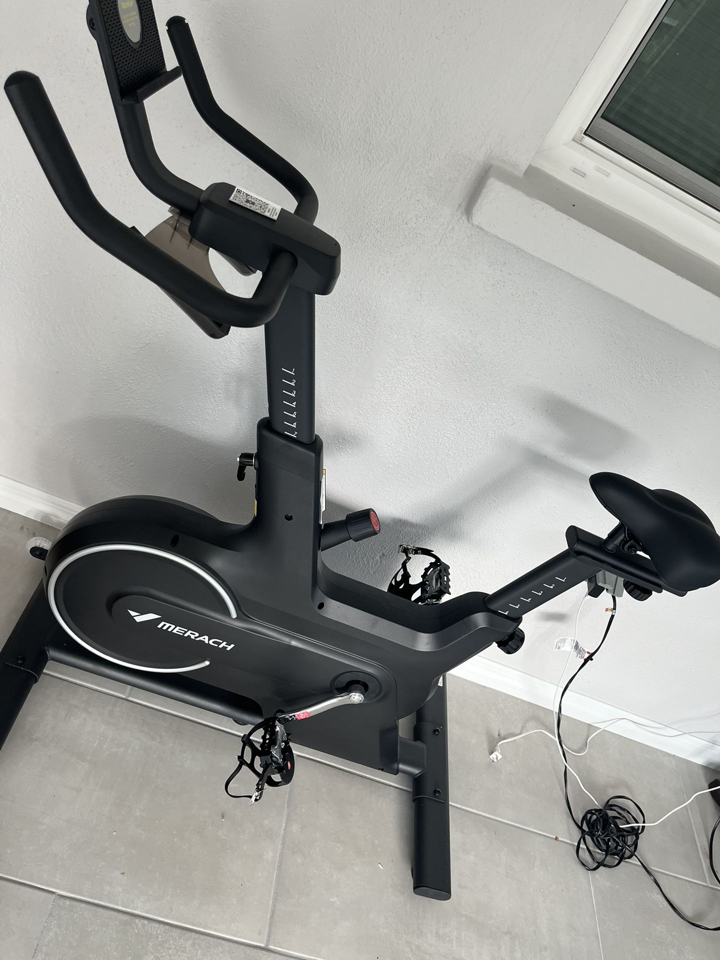 MERACH Indoor Cycling Bike, Exercise Bike