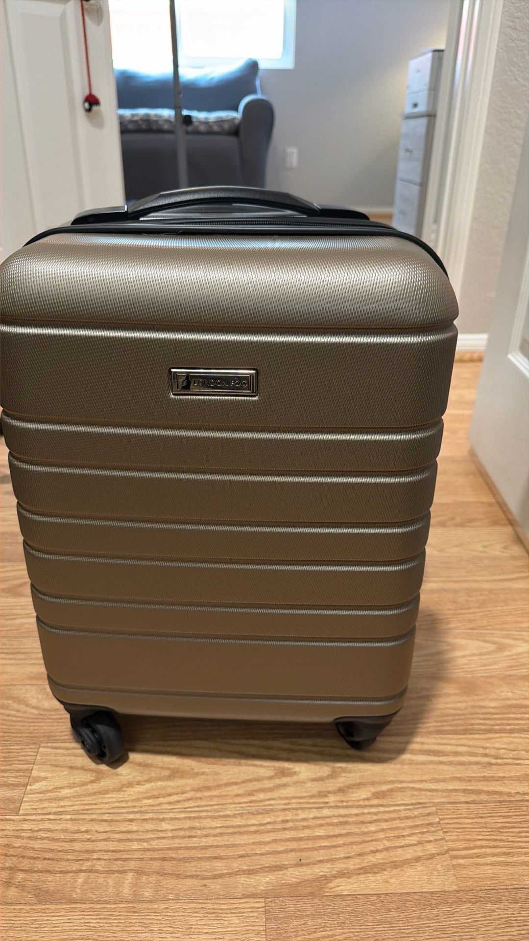 London Fog Carryon