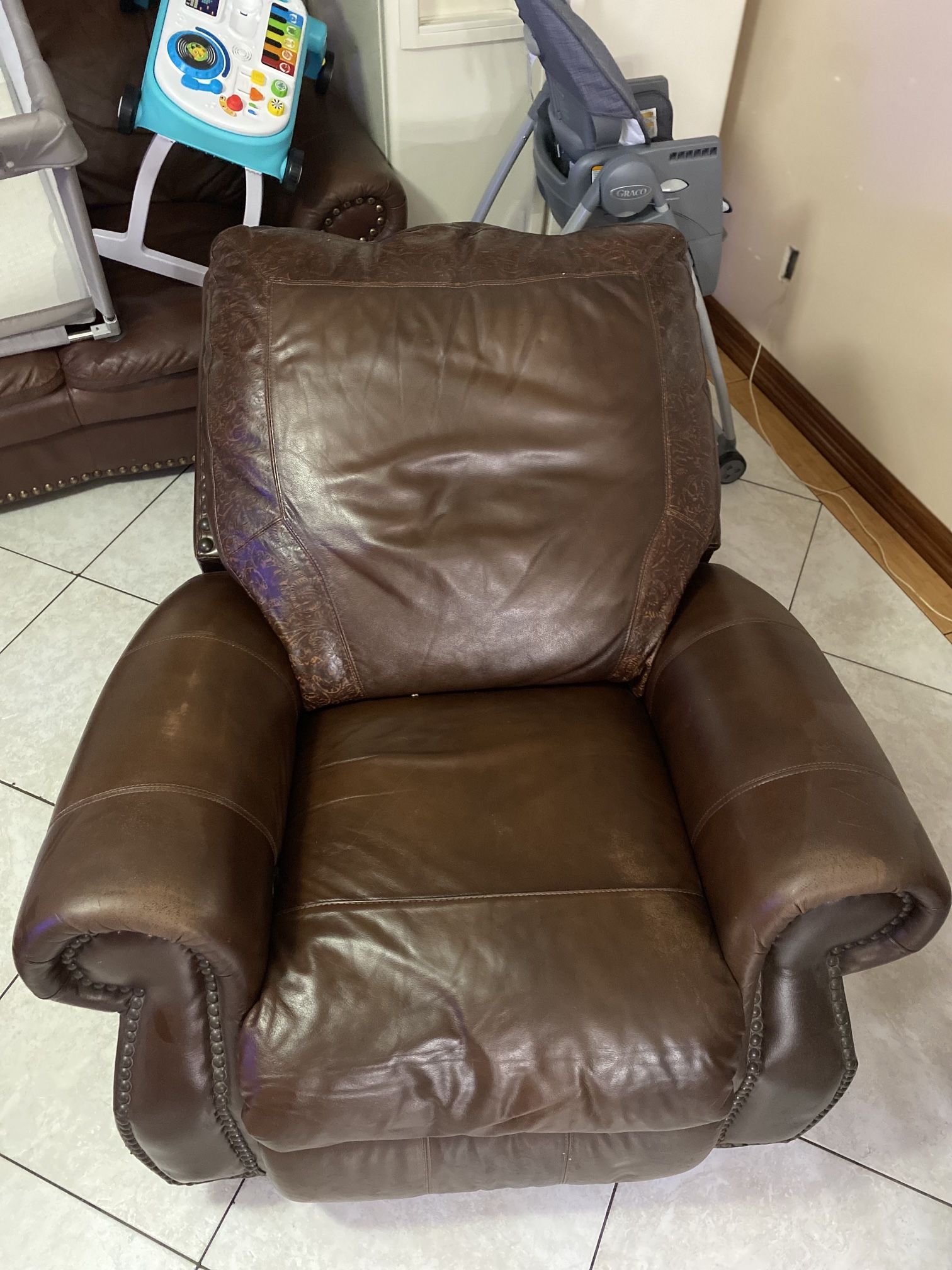 FREE RECLINER for Sale in Phoenix, AZ OfferUp