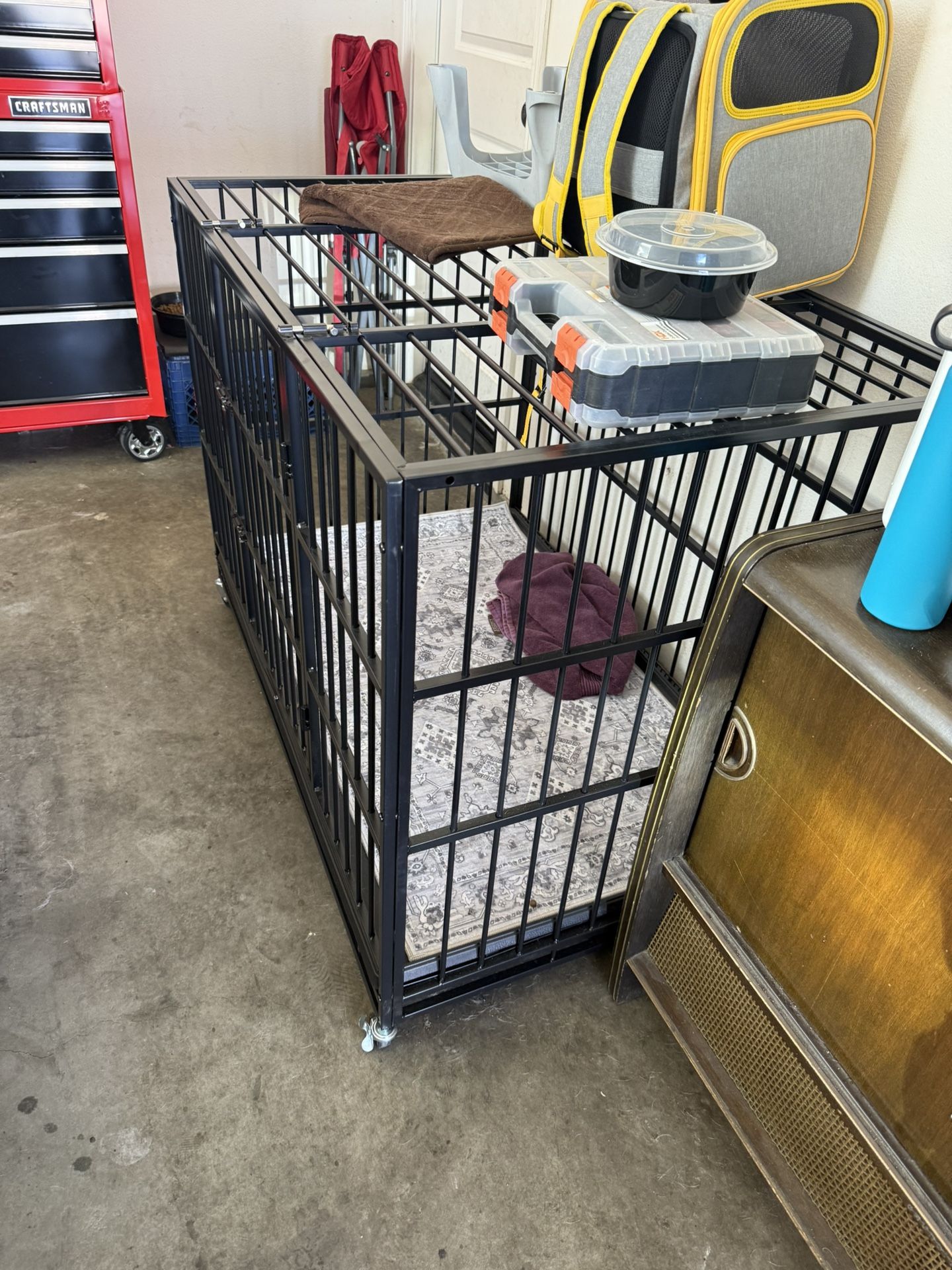 Large Dog Kennel