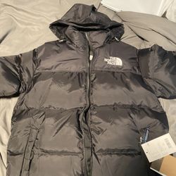 The North Face Puffer Jacket MEDIUM WITH RECEIPT